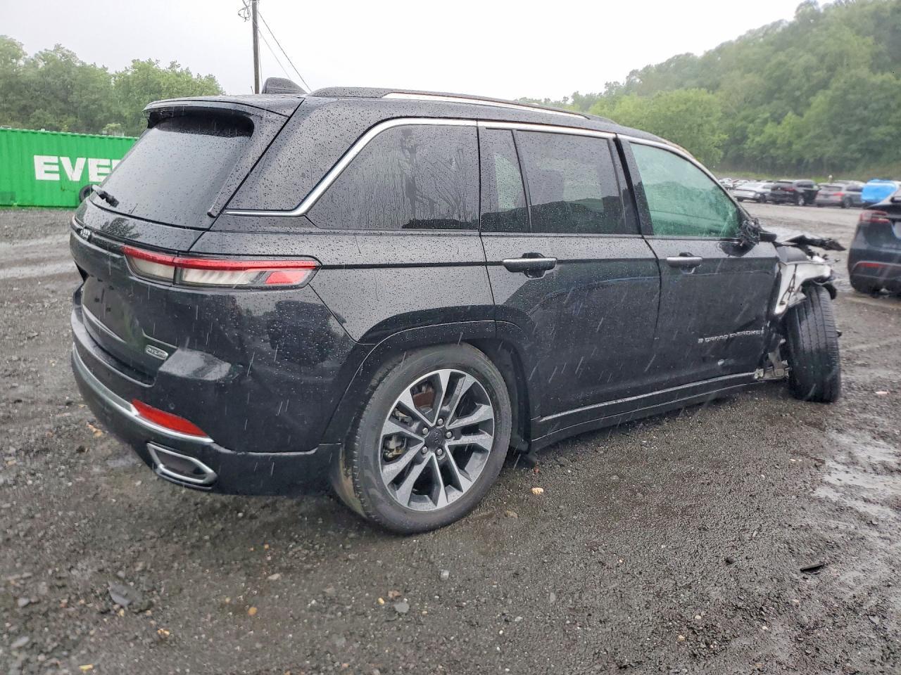 2023 Jeep Grand Cherokee Overland - Фото 3