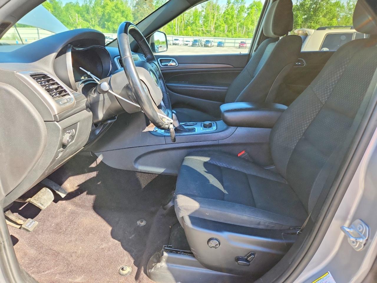 2019 Jeep Grand Cherokee Laredo - Image 7