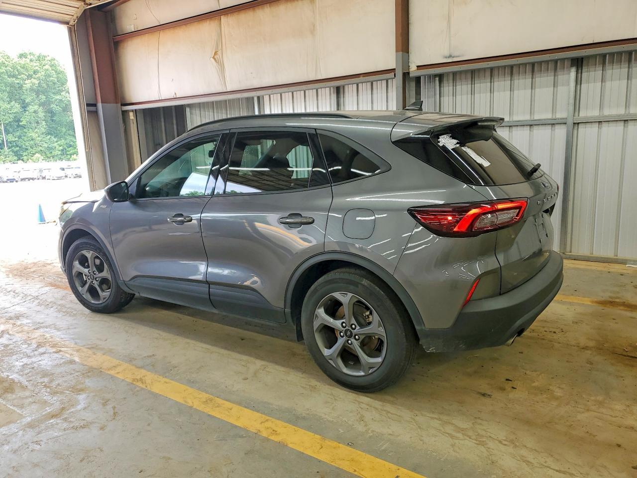 2025 Ford Escape St Line - Image 2