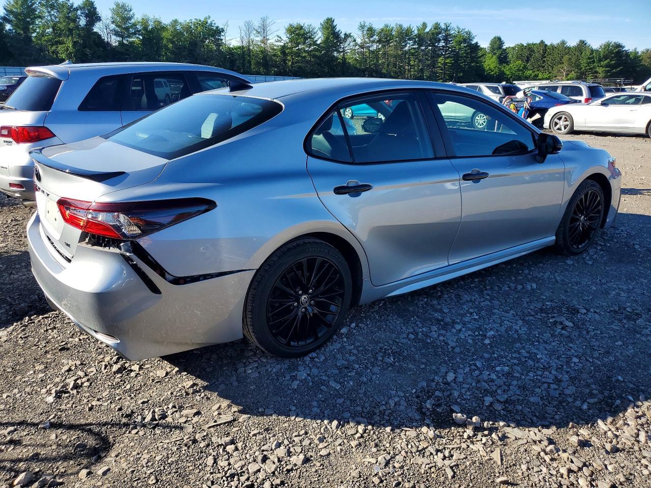 2021 Toyota Camry Se Nightshade - Image 3
