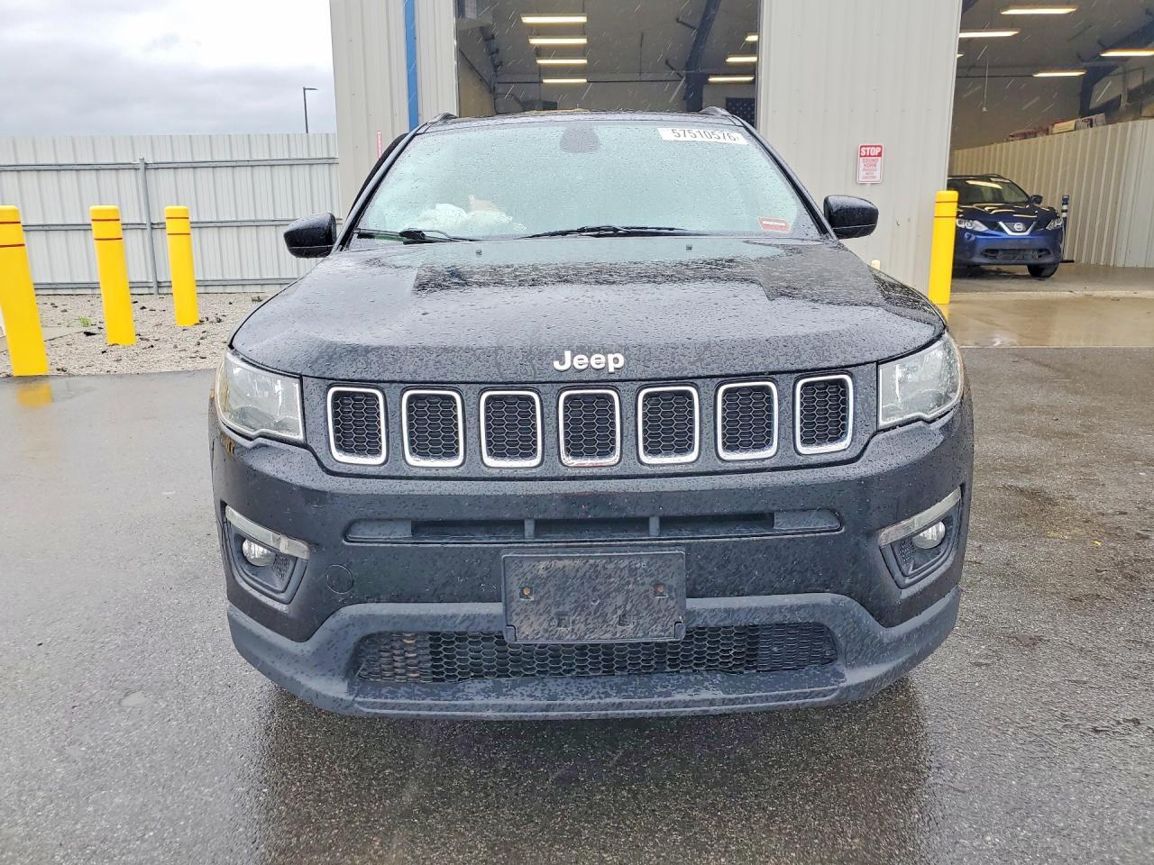 2018 Jeep Compass Latitude - Image 5