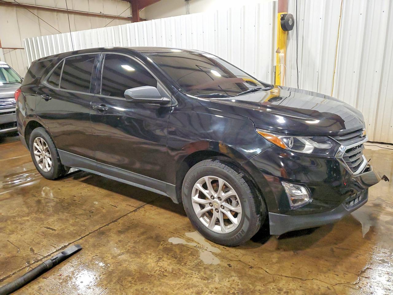 2018 Chevrolet Equinox Ls - Image 4