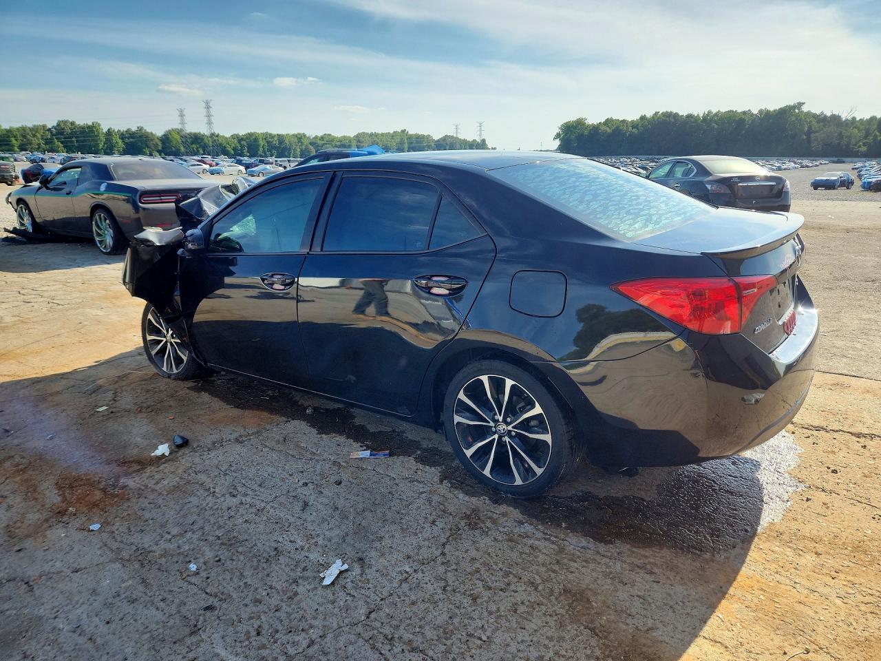 2018 Toyota Corolla Se - Фото 2