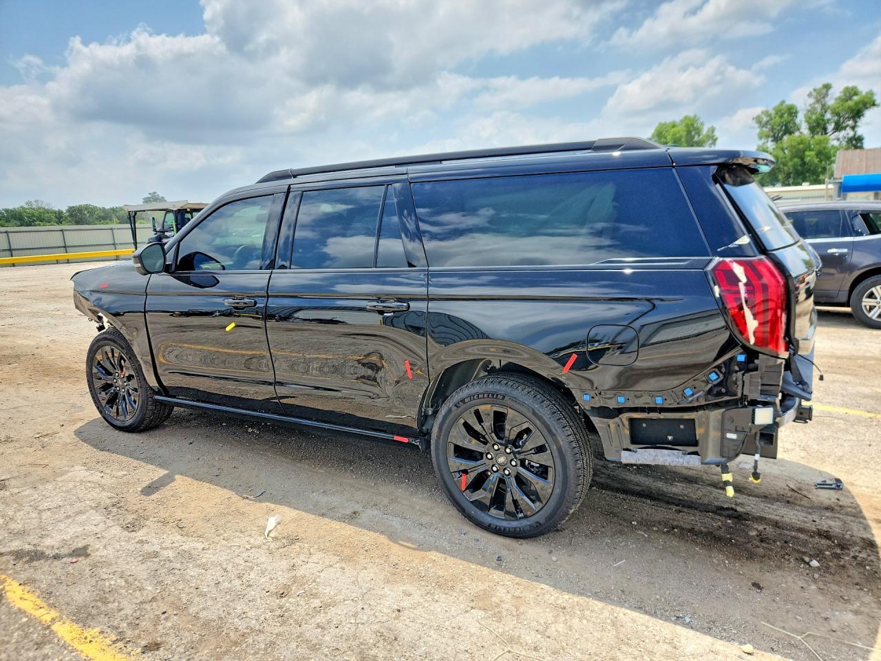 2025 Ford Expedition Max Platinum - Image 2