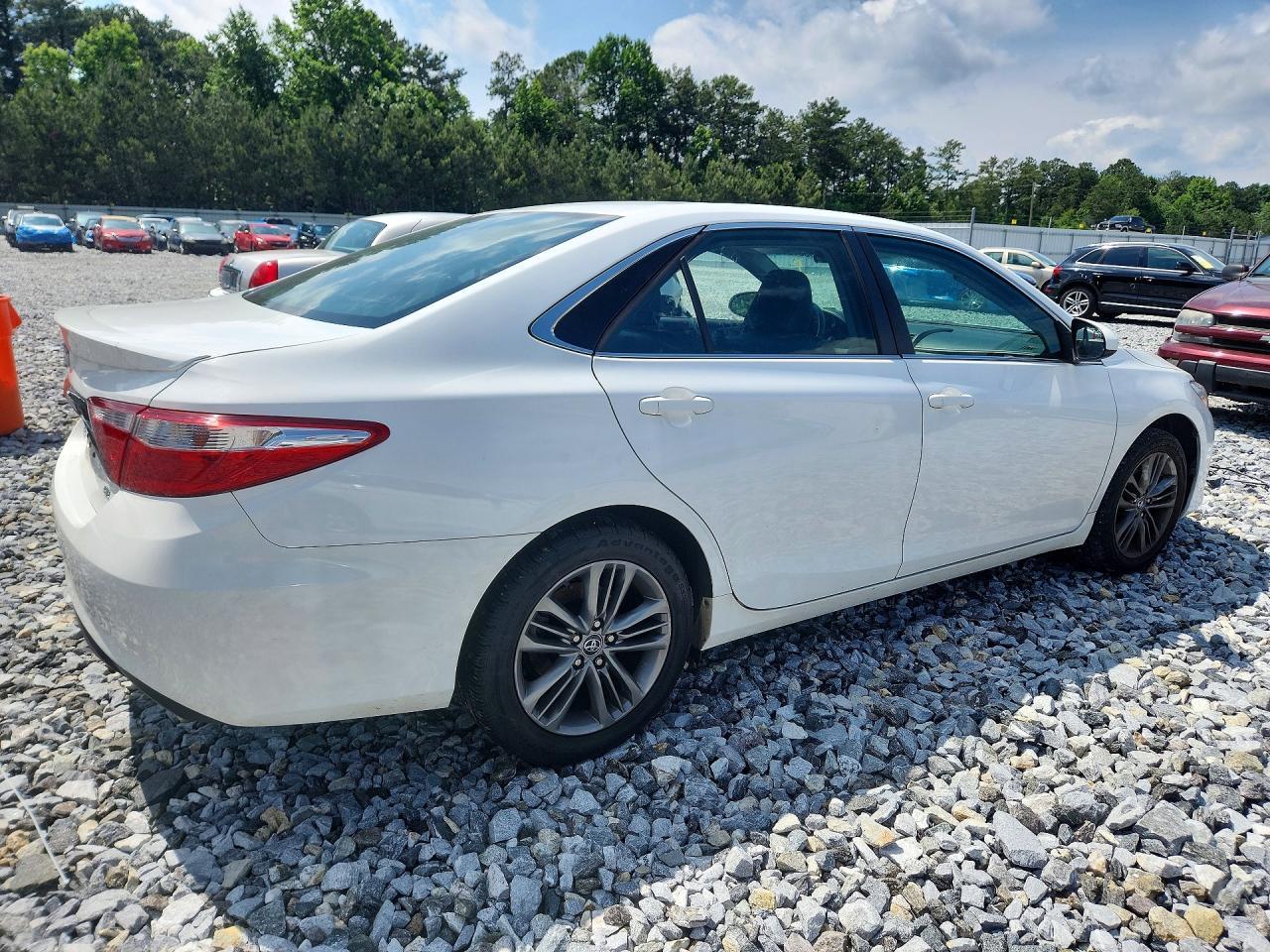 2017 Toyota Camry Se - Image 3