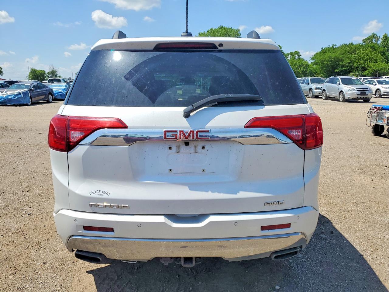 2017 GMC Acadia Denali - Image 6