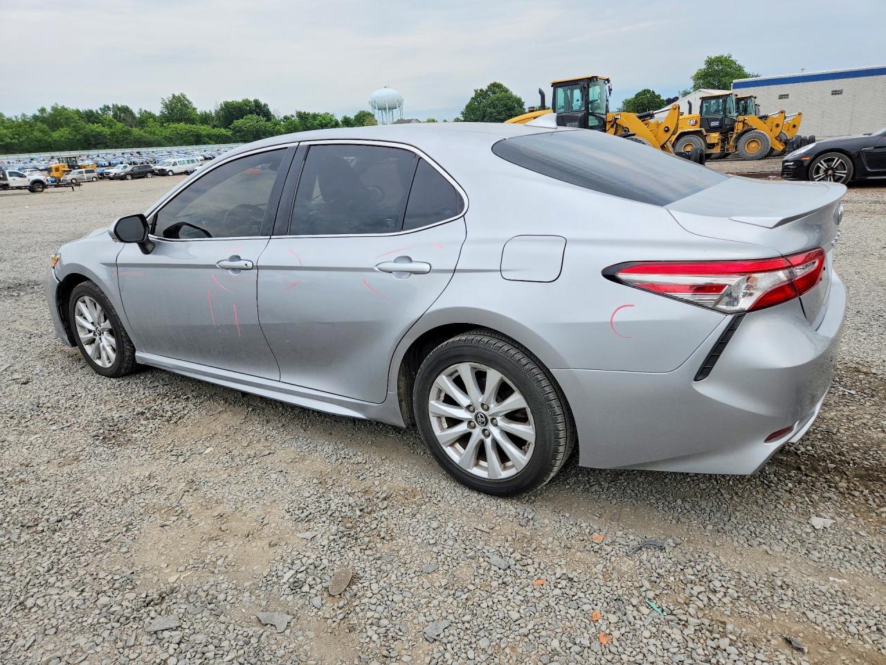 2019 Toyota Camry Se - Image 2