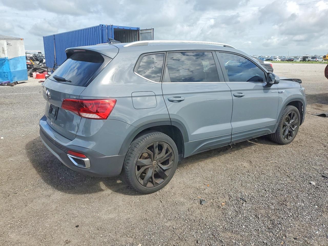 2022 Volkswagen Taos Se - Фото 3