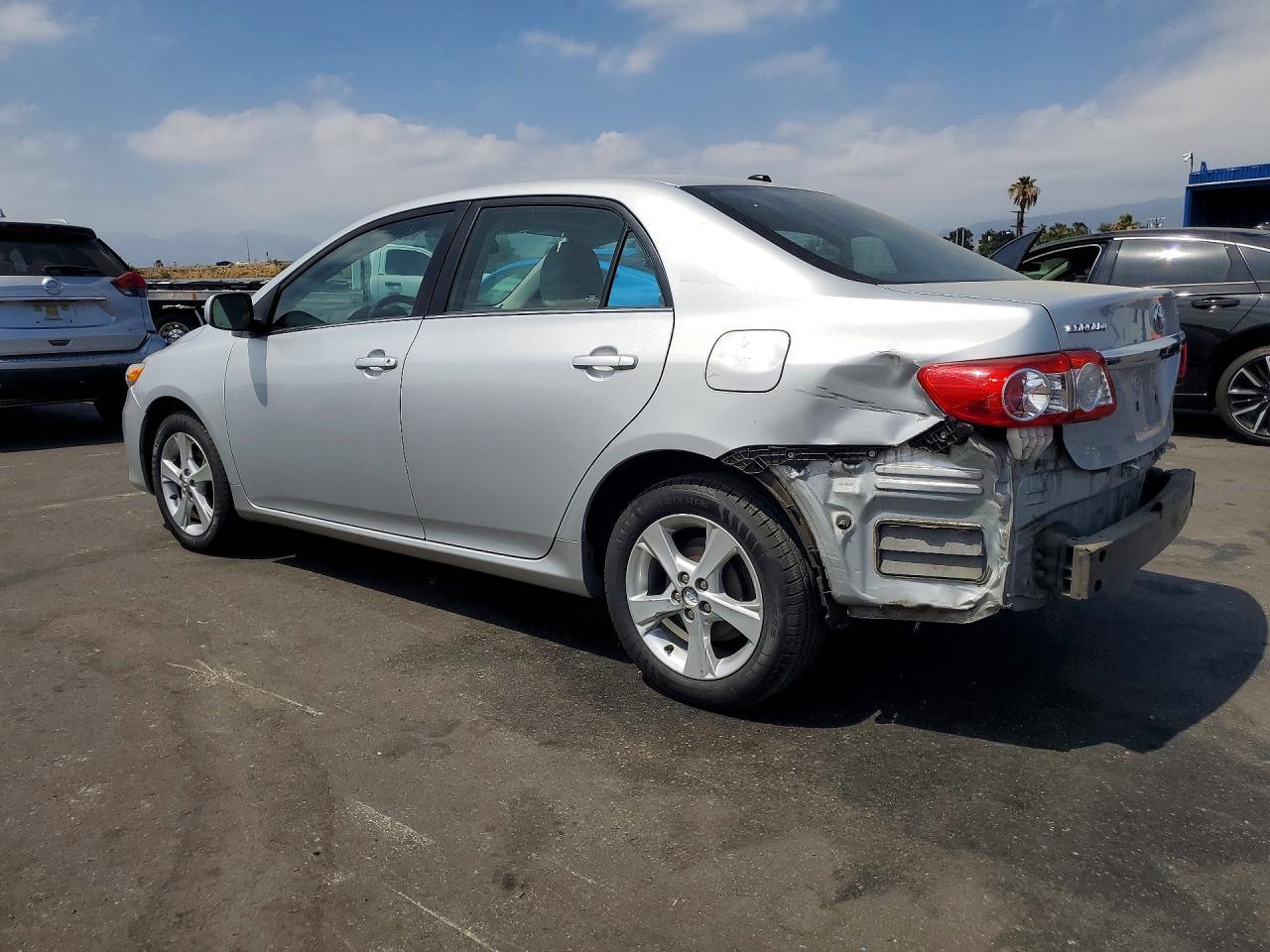 2013 Toyota Corolla Le - Image 2