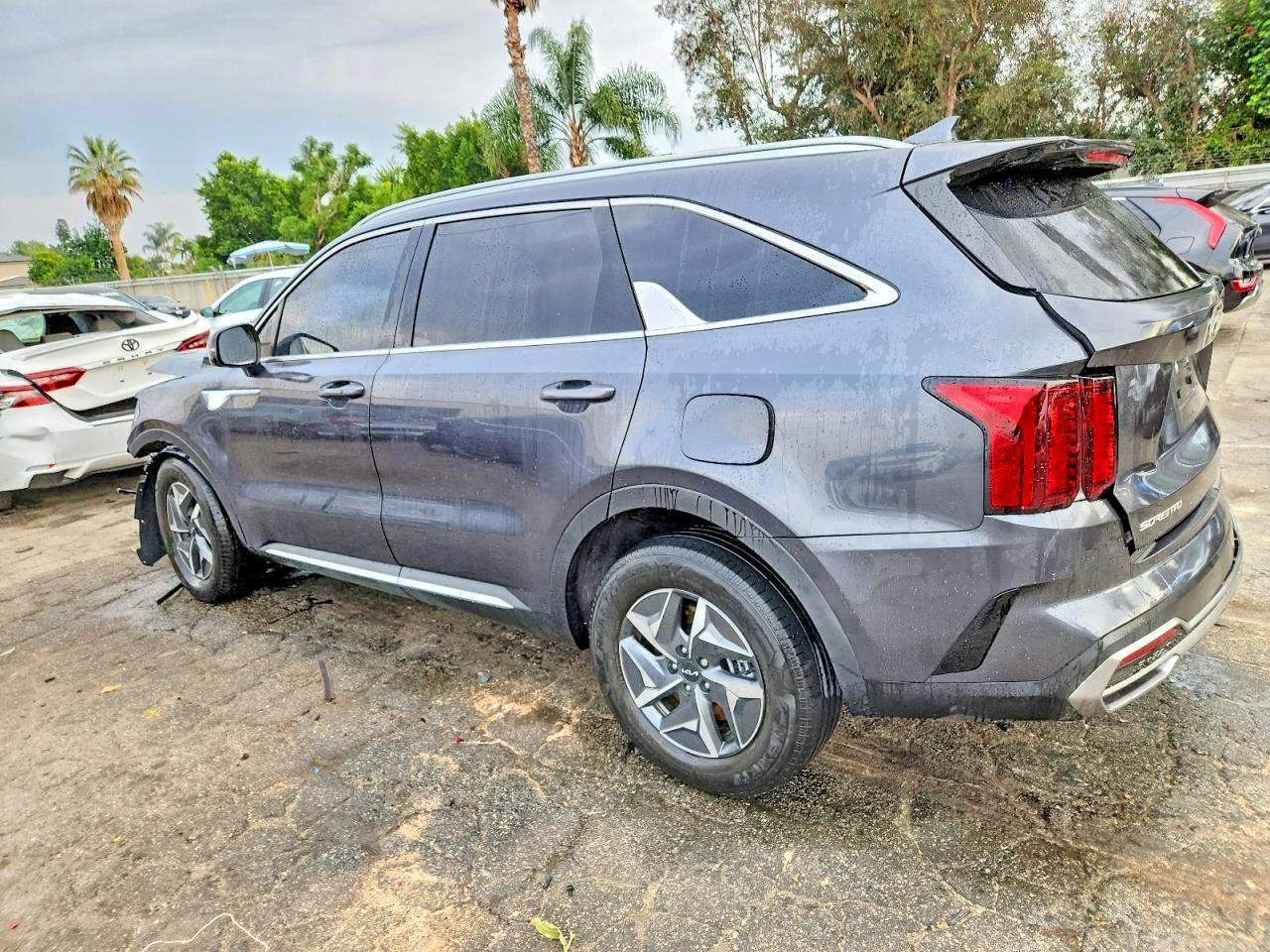 2023 Kia Sorento Hybrid - Фото 2