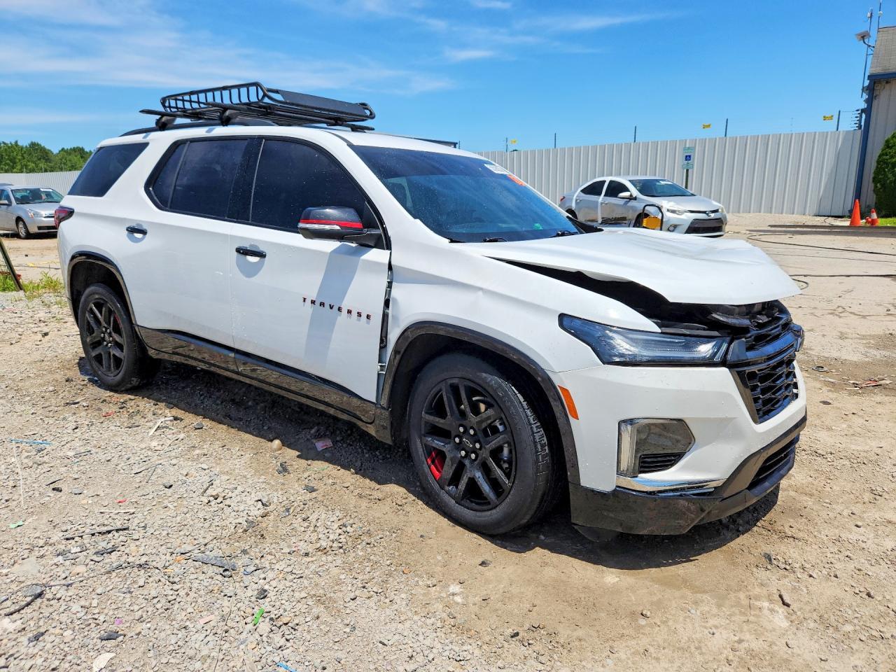 2023 Chevrolet Traverse Premier - Фото 4