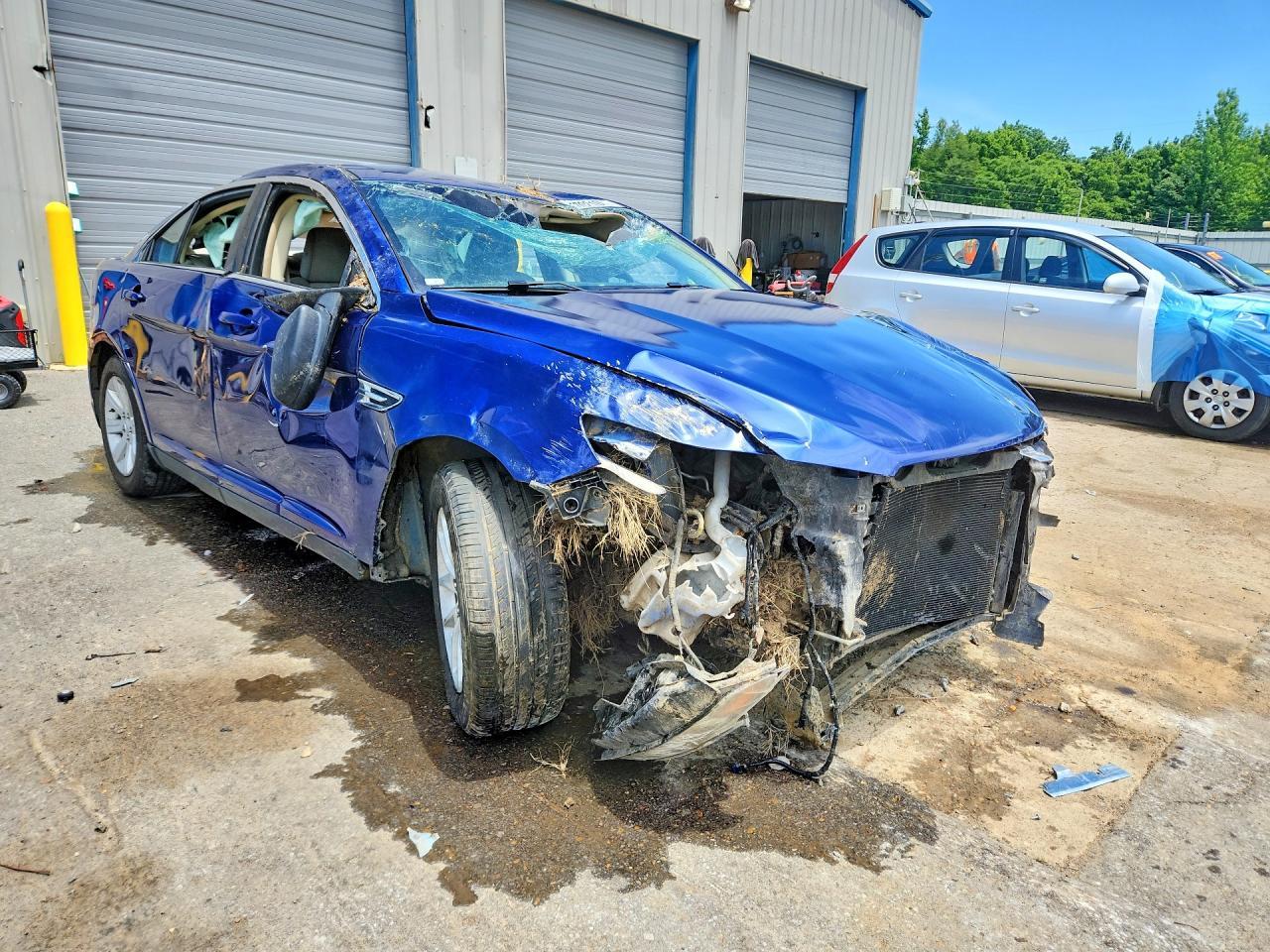 2013 Ford Taurus Se - Фото 4