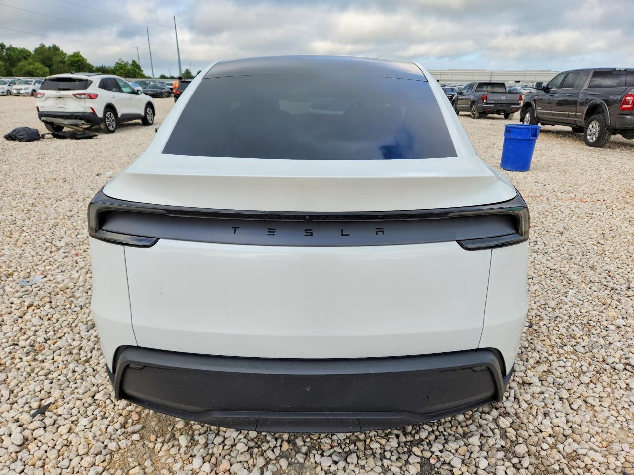 2026 Tesla Model Y - Image 6