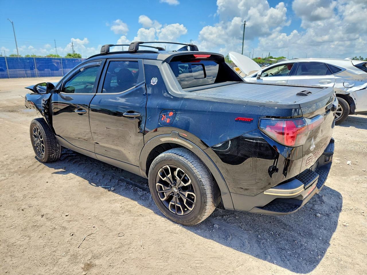 2022 Hyundai Santa Cruz Sel Premium - Image 2