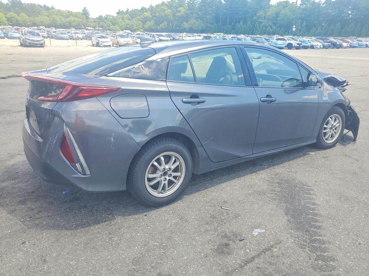 2017 Toyota Prius Prime Plus - Фото 3