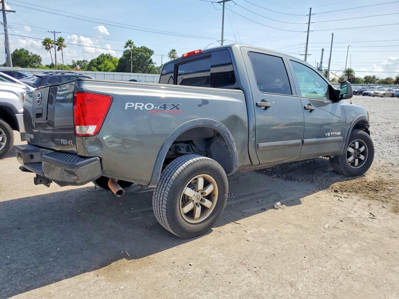 2012 Nissan Titan Sv - Image 3