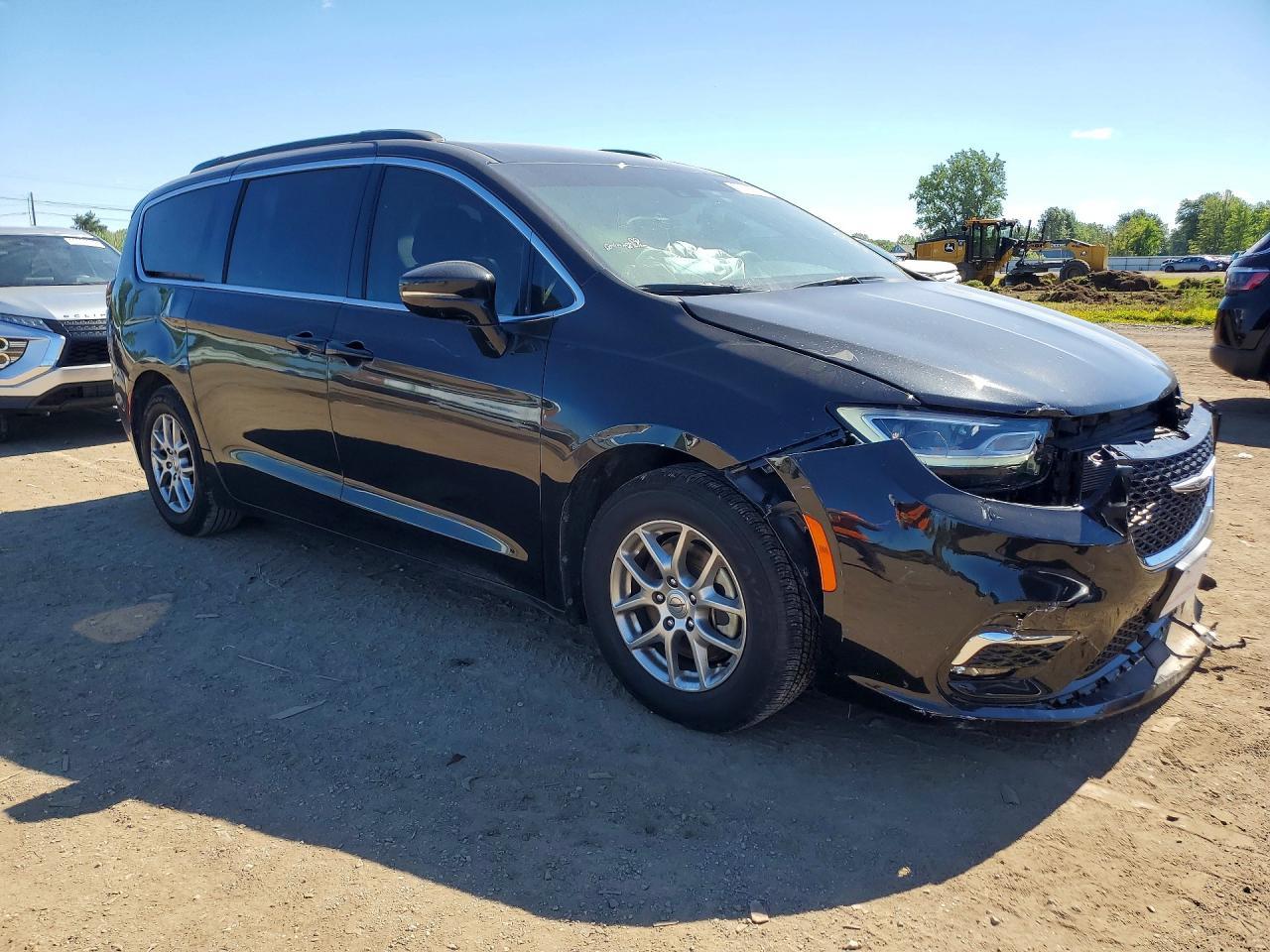 2021 Chrysler Pacifica Touring - Фото 4