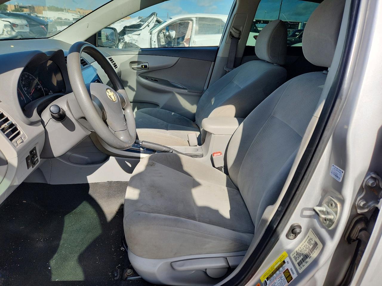 2010 Toyota Corolla Le - Фото 7