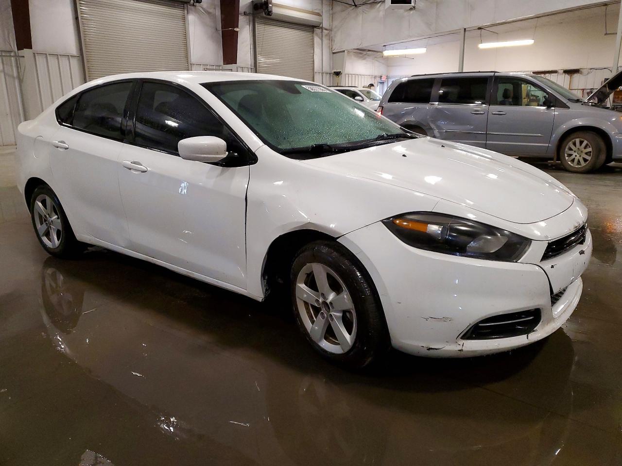 2015 Dodge Dart Sxt - Image 4