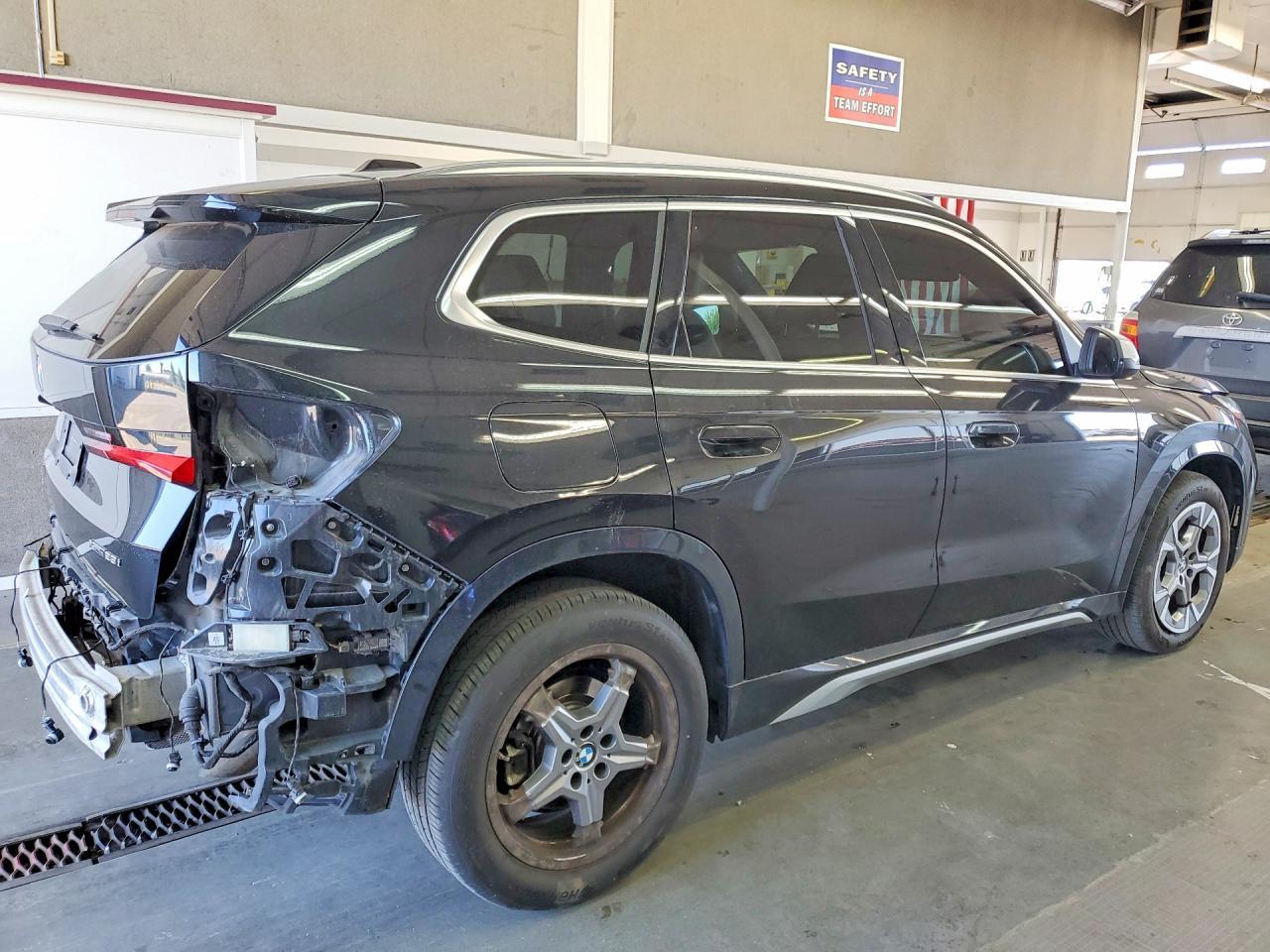 2024 BMW X1 xDrive28I - Фото 3