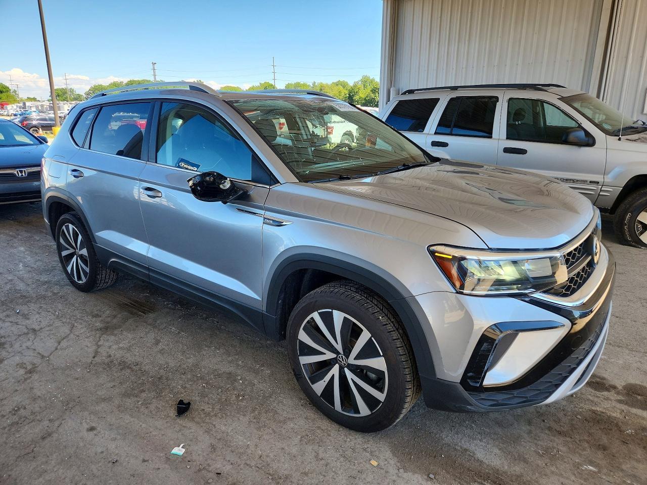 2024 Volkswagen Taos Se - Image 4