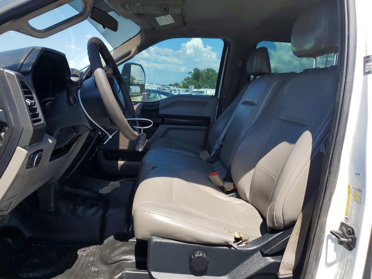 2018 Ford F350 Super Duty - Image 7