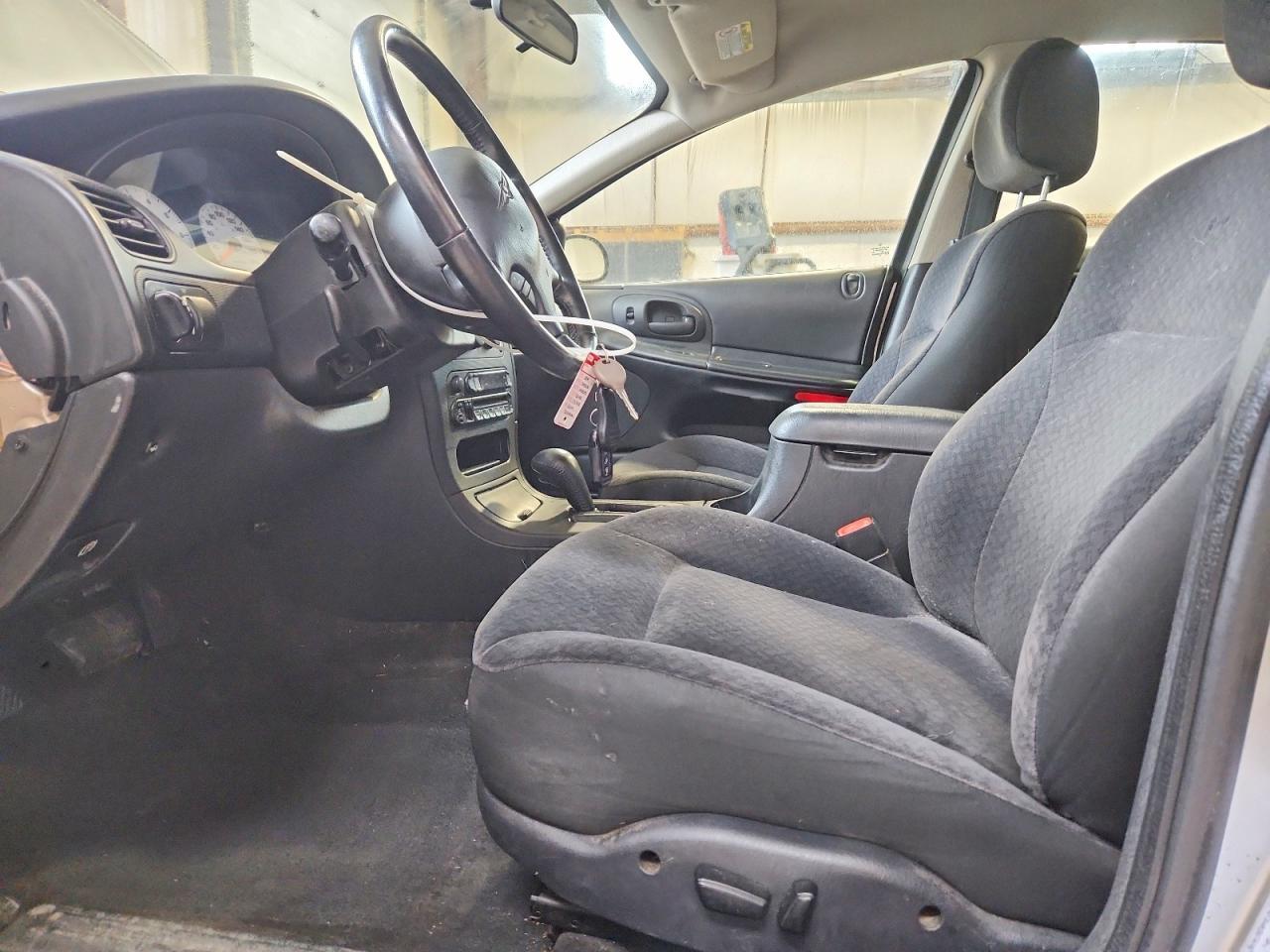 2004 Chrysler Intrepid Es - Image 7