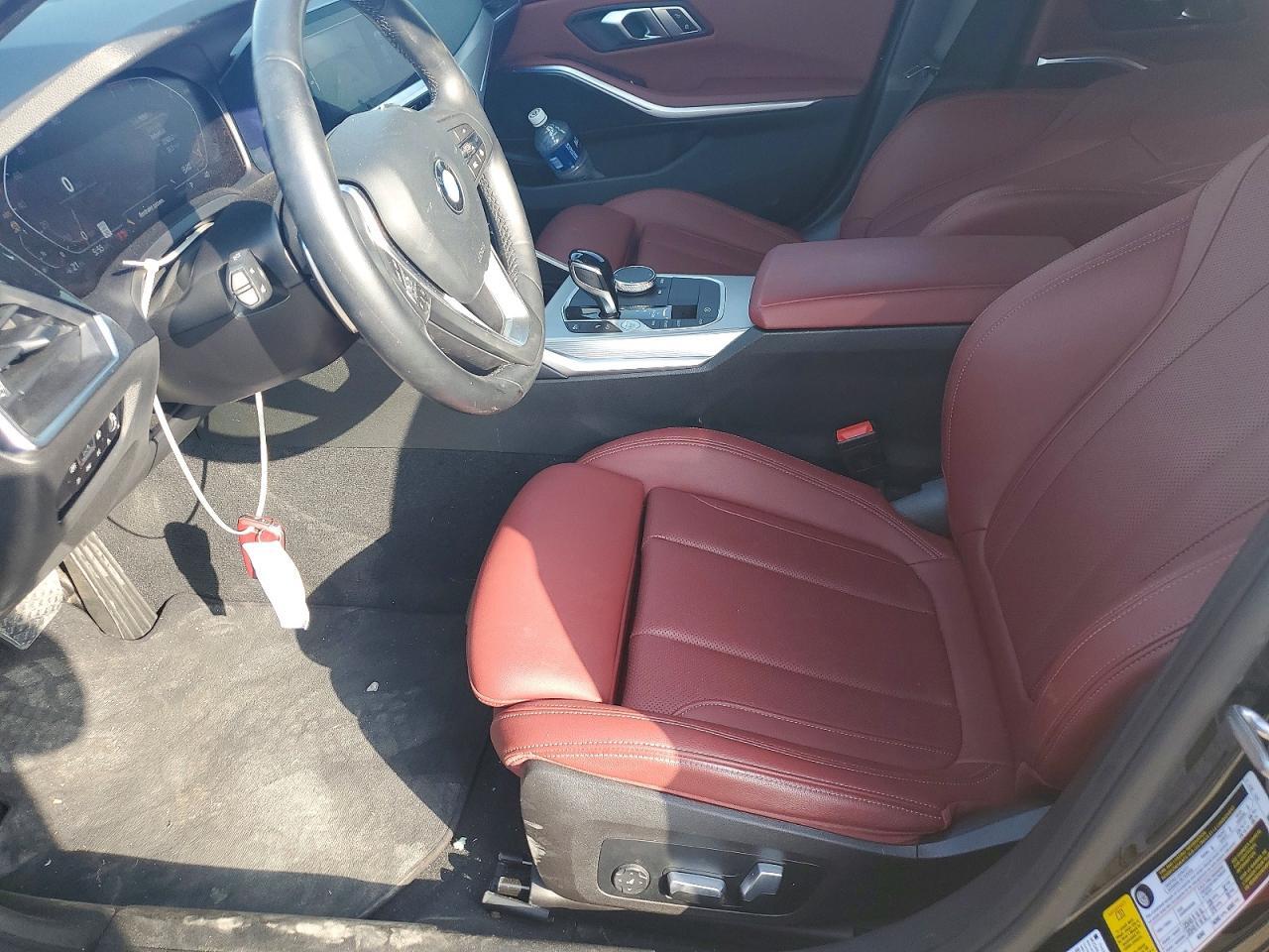 2022 BMW 330I - Фото 7