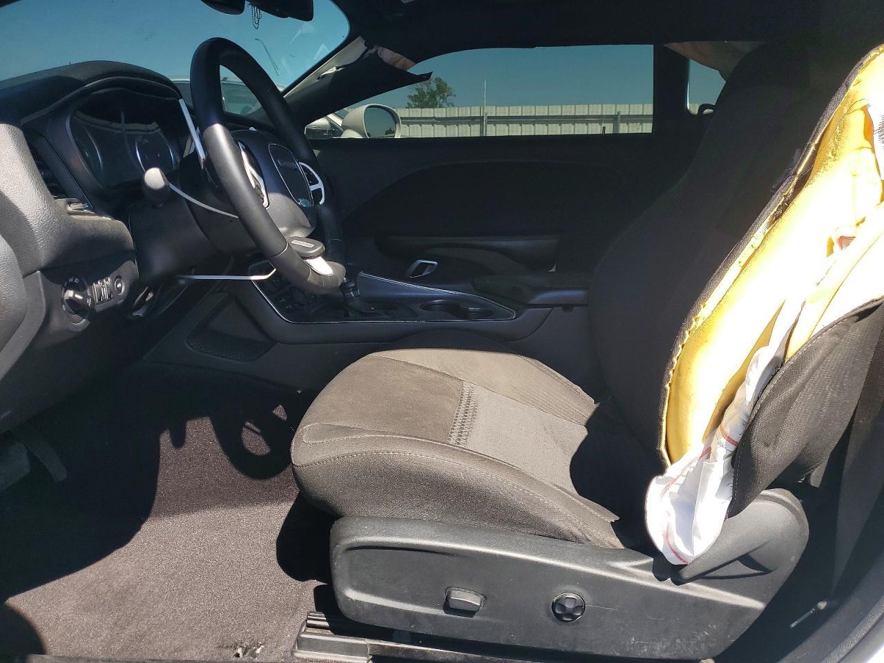 2017 Dodge Challenger R - Image 7