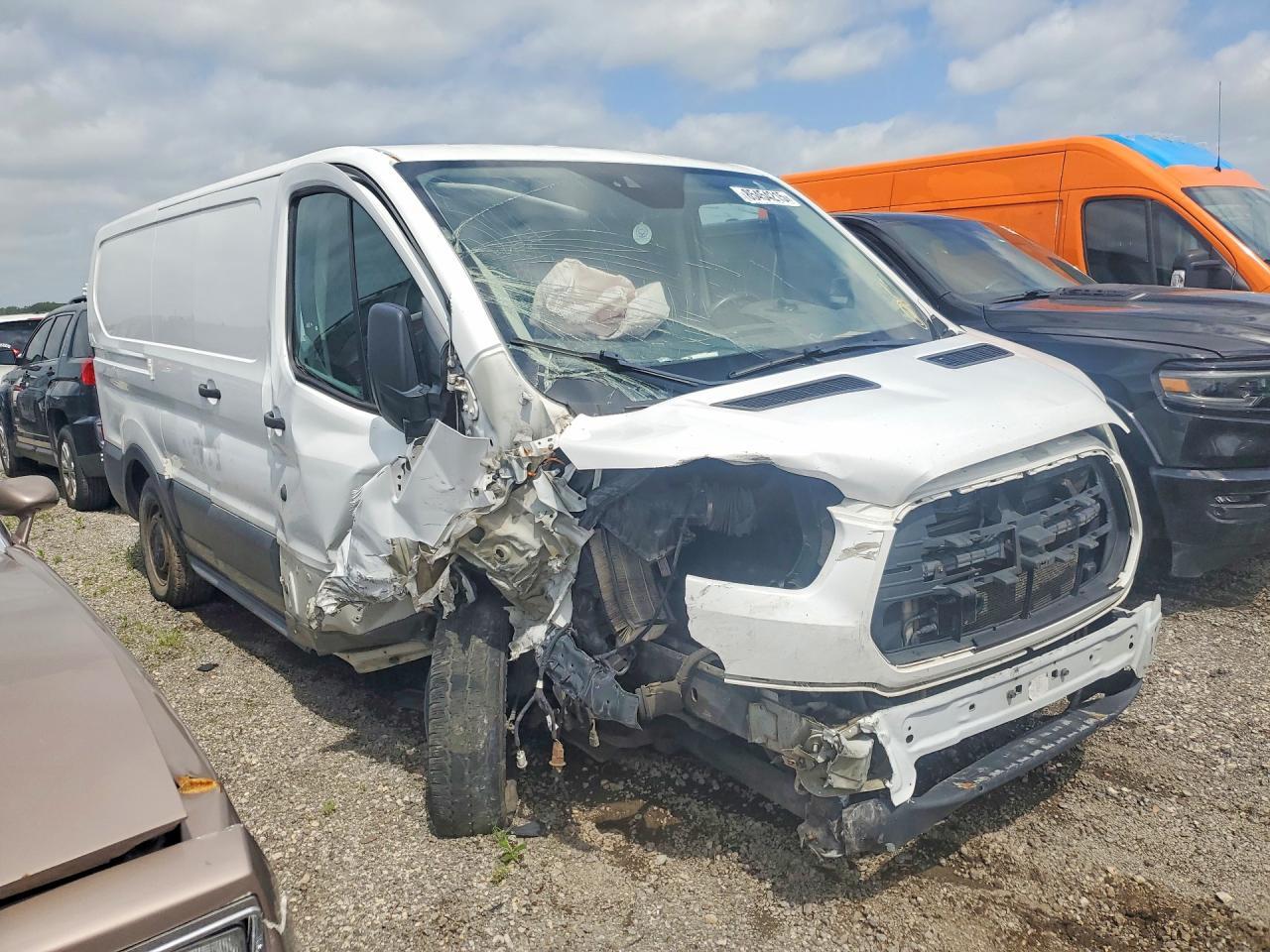 2015 Ford Transit T-150 - Фото 4