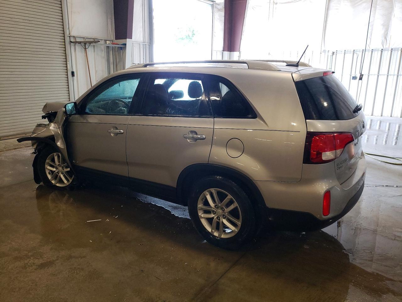 2014 Kia Sorento Lx - Image 2