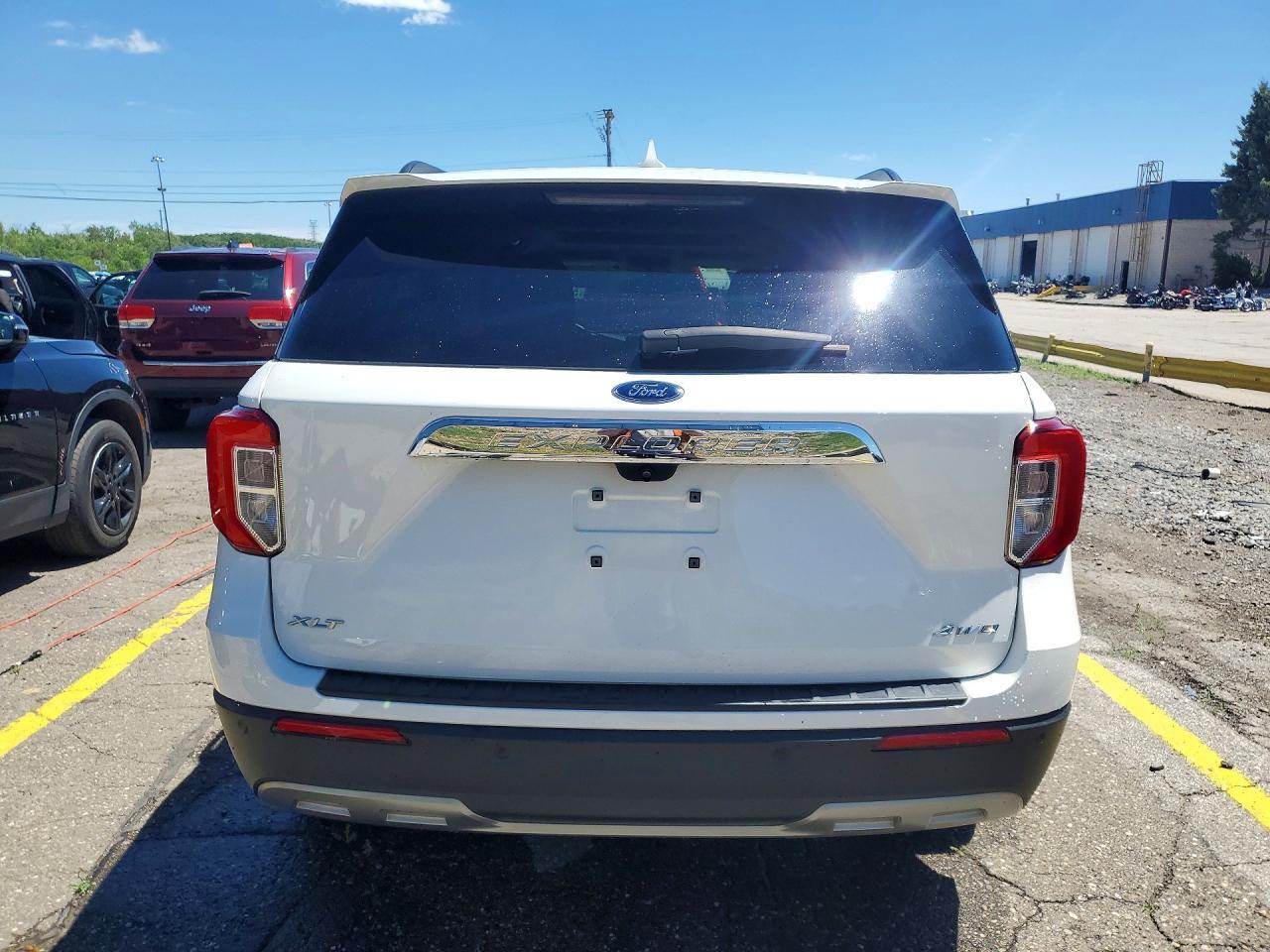 2022 Ford Explorer Xlt - Фото 6