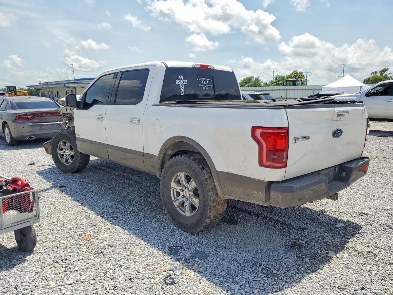 2015 Ford F150 Supercrew - Фото 2