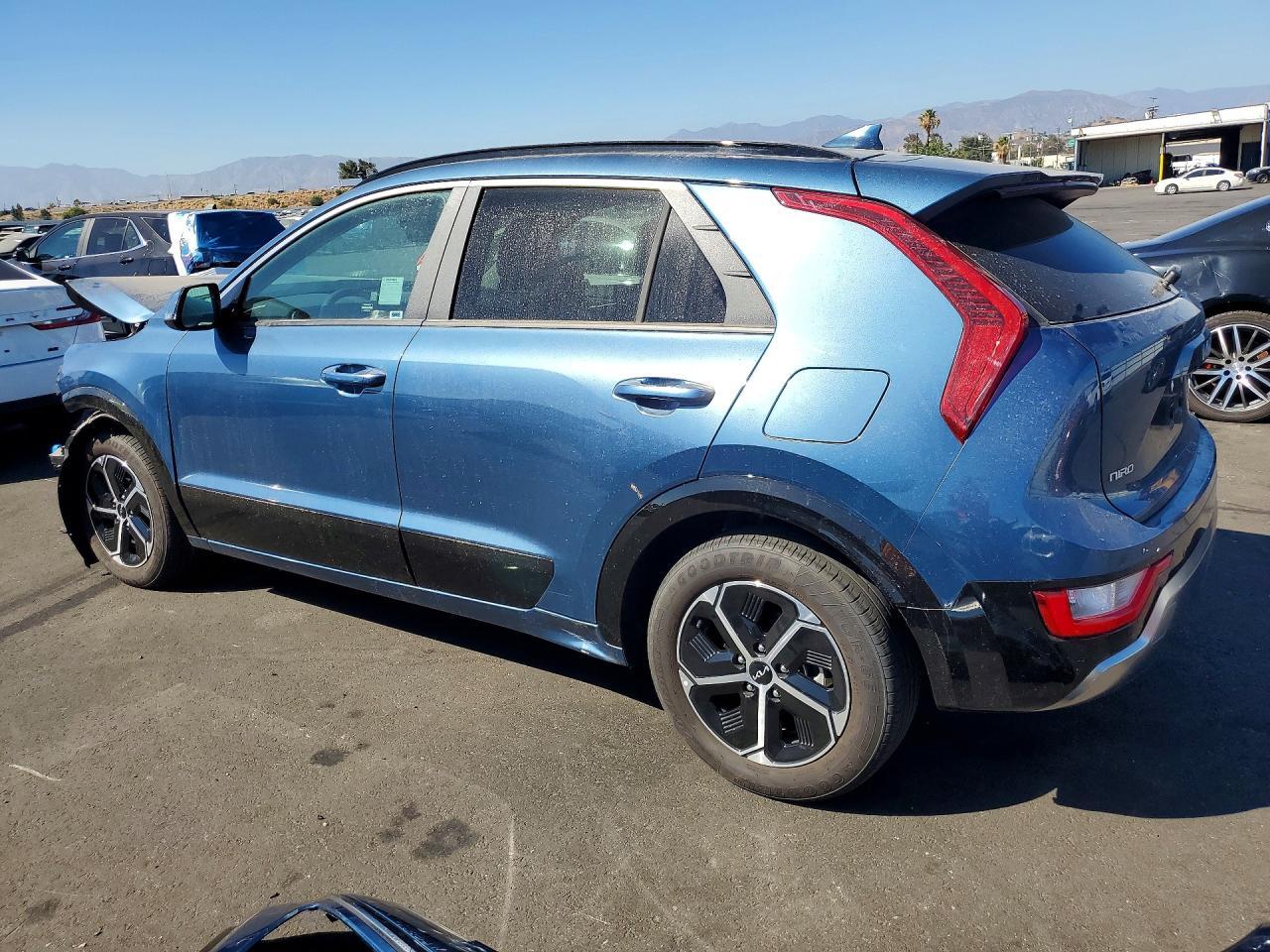 2025 Kia Niro Sx - Фото 2