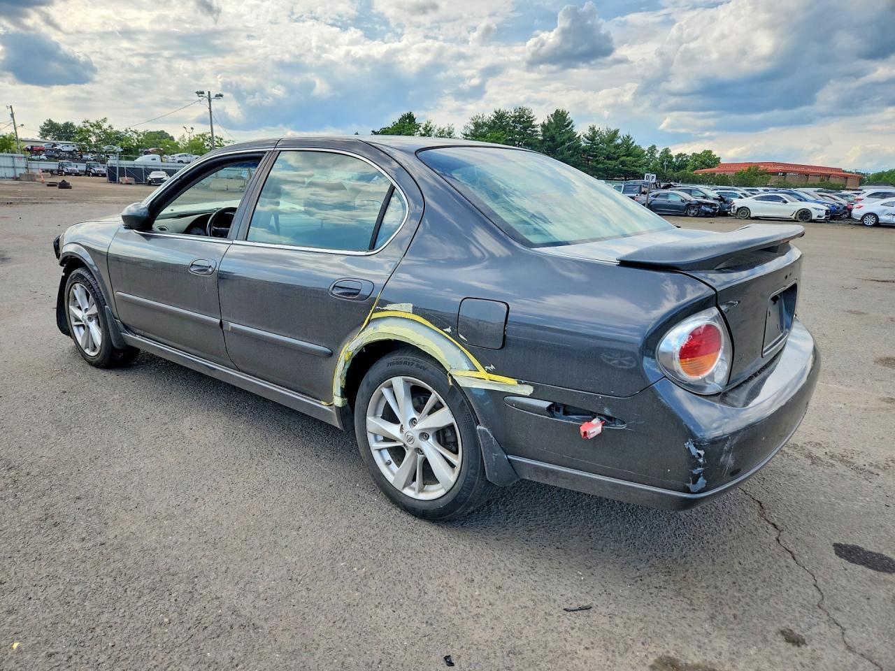 2002 Nissan Maxima Gxe - Image 2