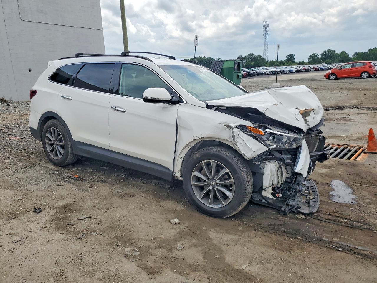2017 Hyundai Santa Fe Se - Фото 4