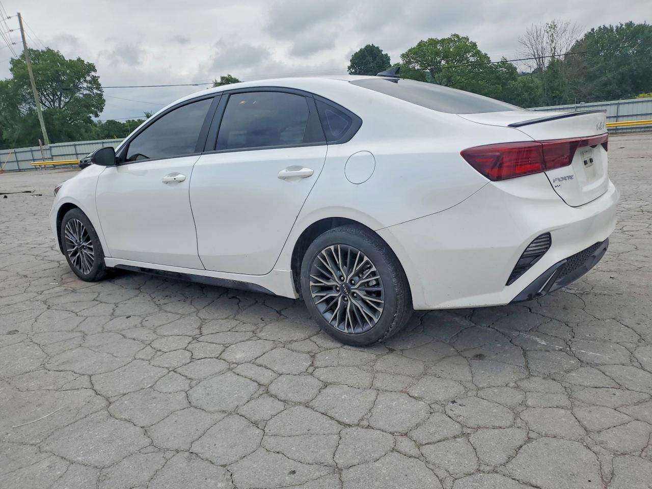 2024 Kia Forte Gt Line - Image 2