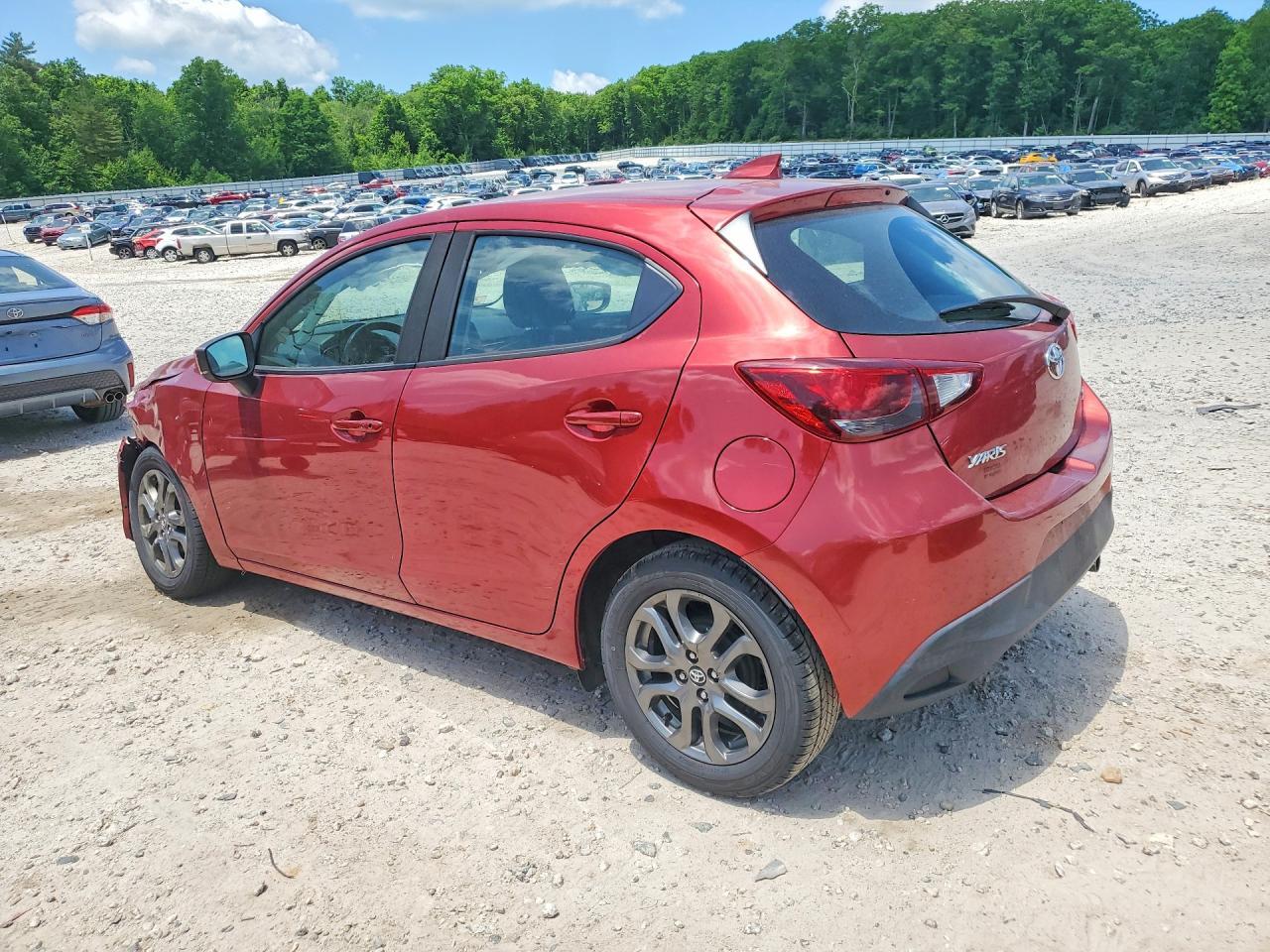 2020 Toyota Yaris Hatchback Xle - Image 2