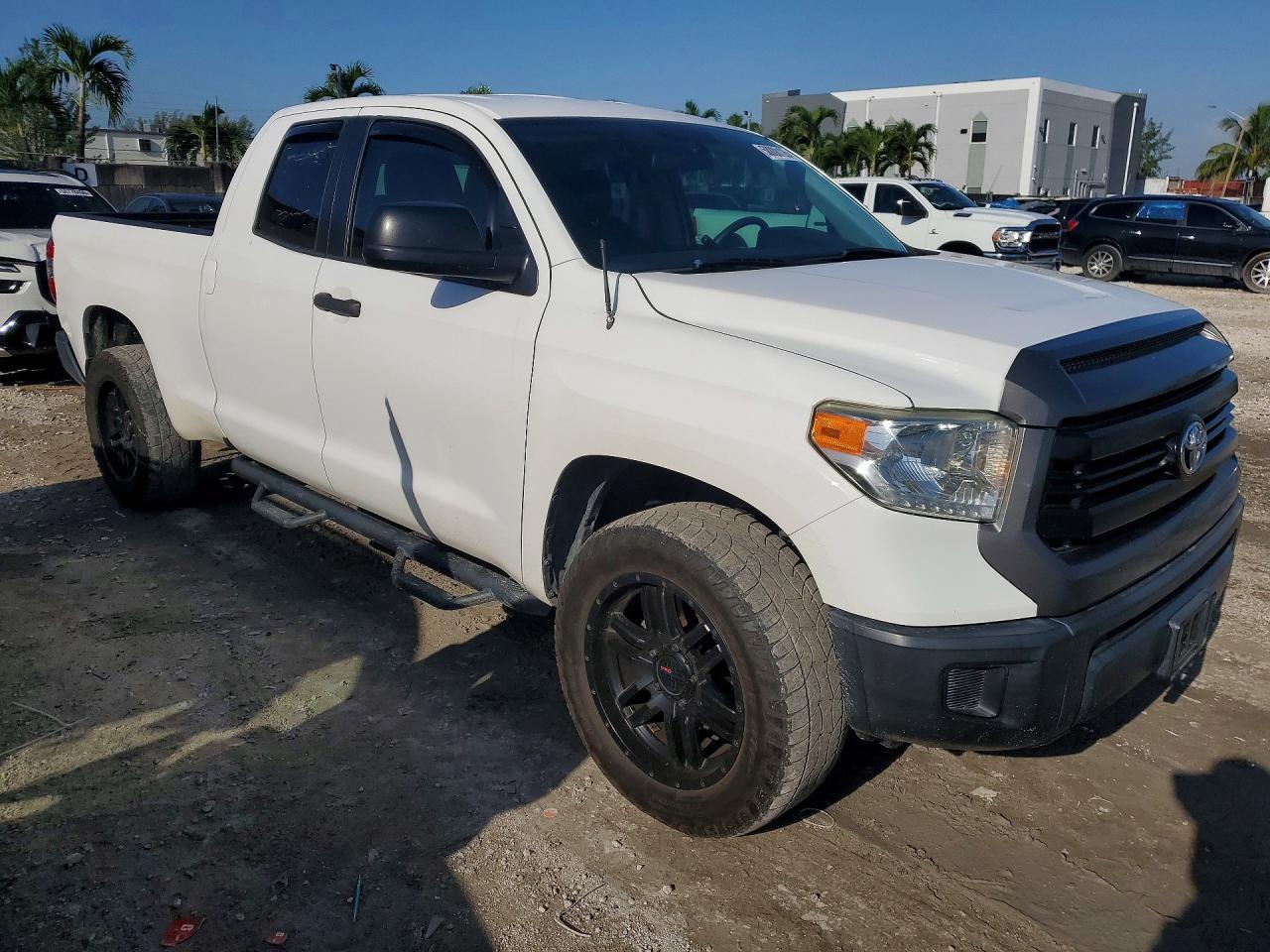 2014 Toyota Tundra Double Cab Sr - Фото 4