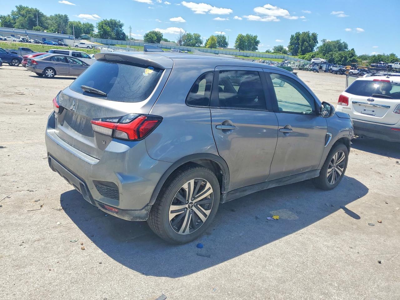 2020 Mitsubishi Outlander Sport Se - Image 3