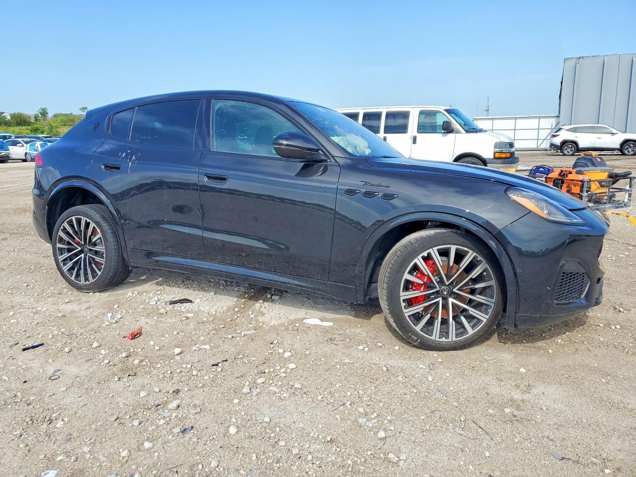 2025 Maserati Grecale - Image 4