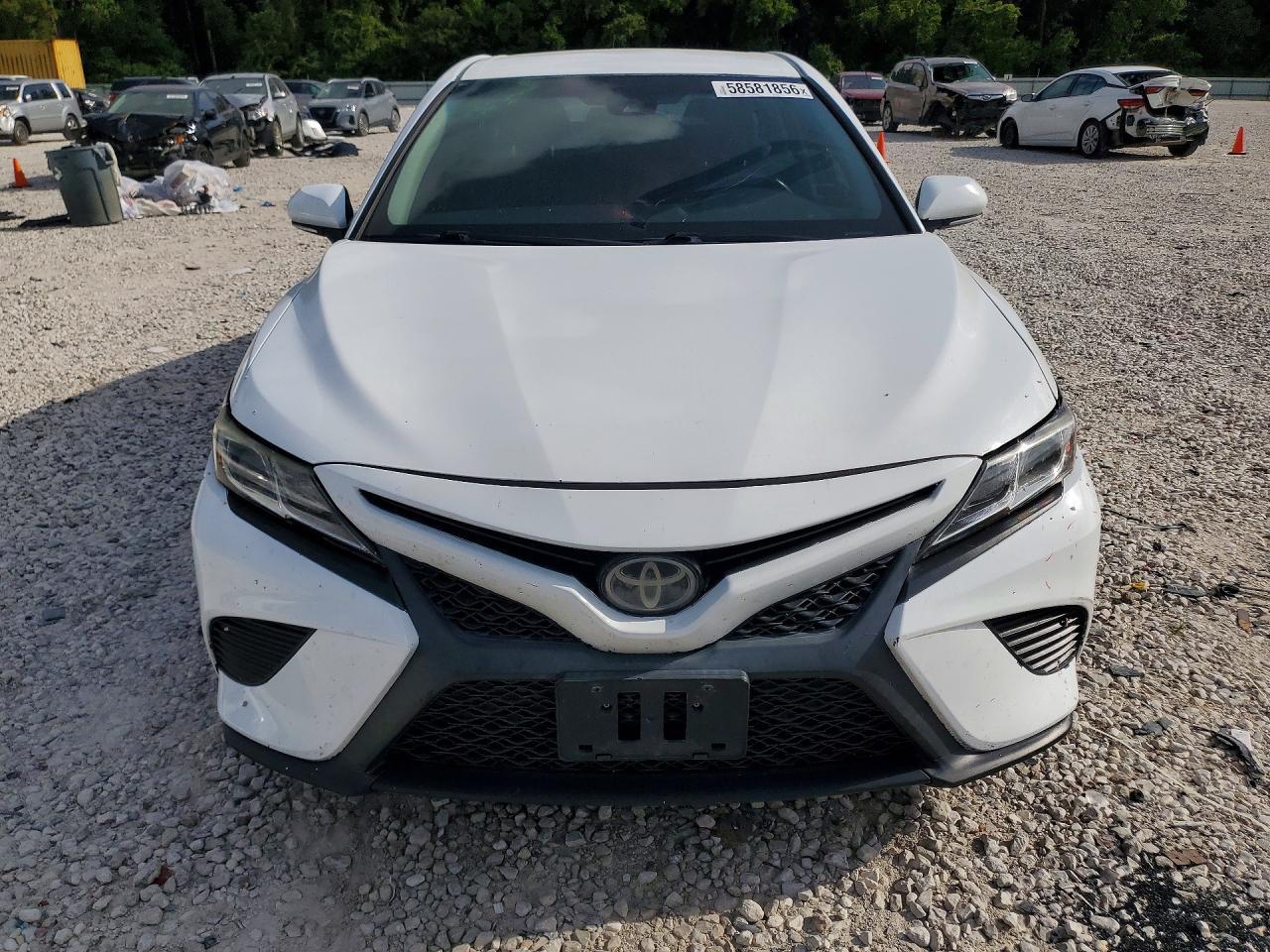2018 Toyota Camry Se - Фото 5