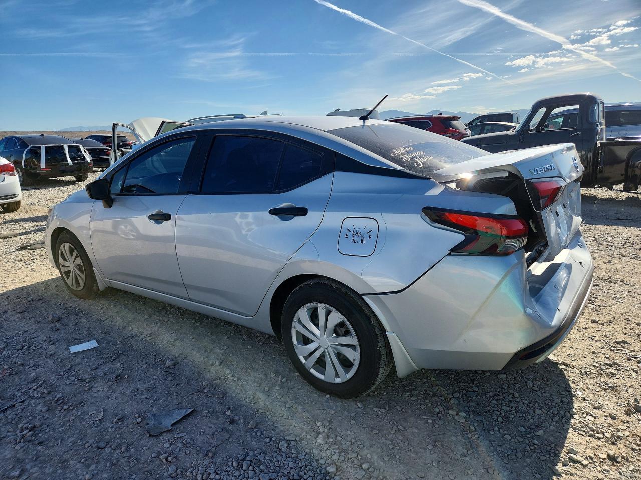 2020 Nissan Versa S - Фото 2