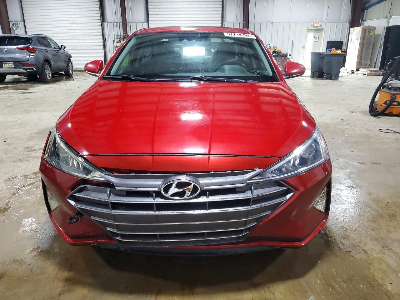 2019 Hyundai Elantra Value Edition - Фото 5
