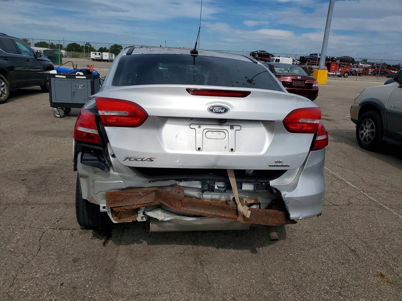 2016 Ford Focus Se - Фото 6
