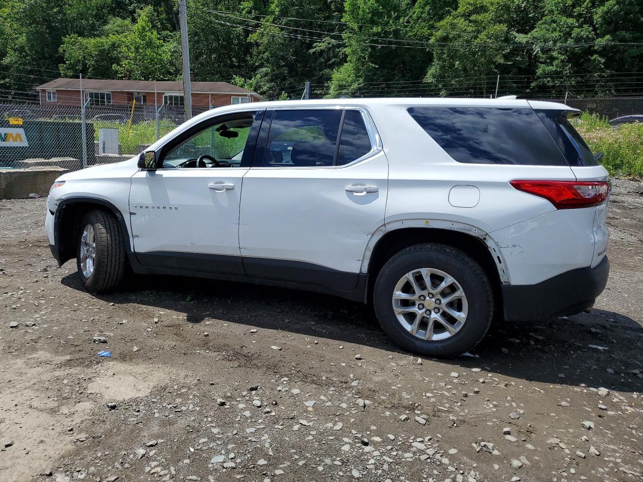 2021 Chevrolet Traverse Ls - Фото 2