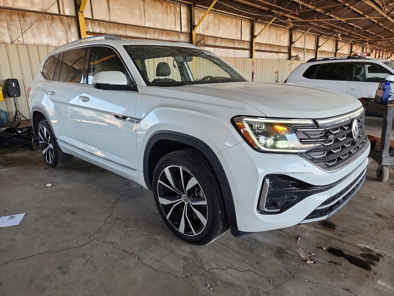 2025 Volkswagen Atlas Sel Premium R-Line - Фото 4