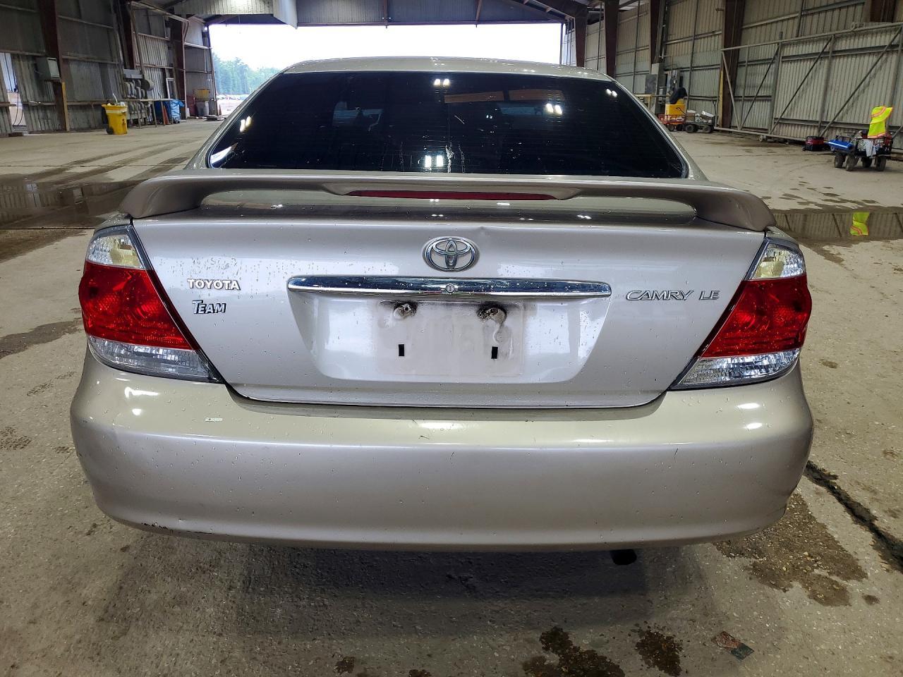 2005 Toyota Camry Le - Фото 6