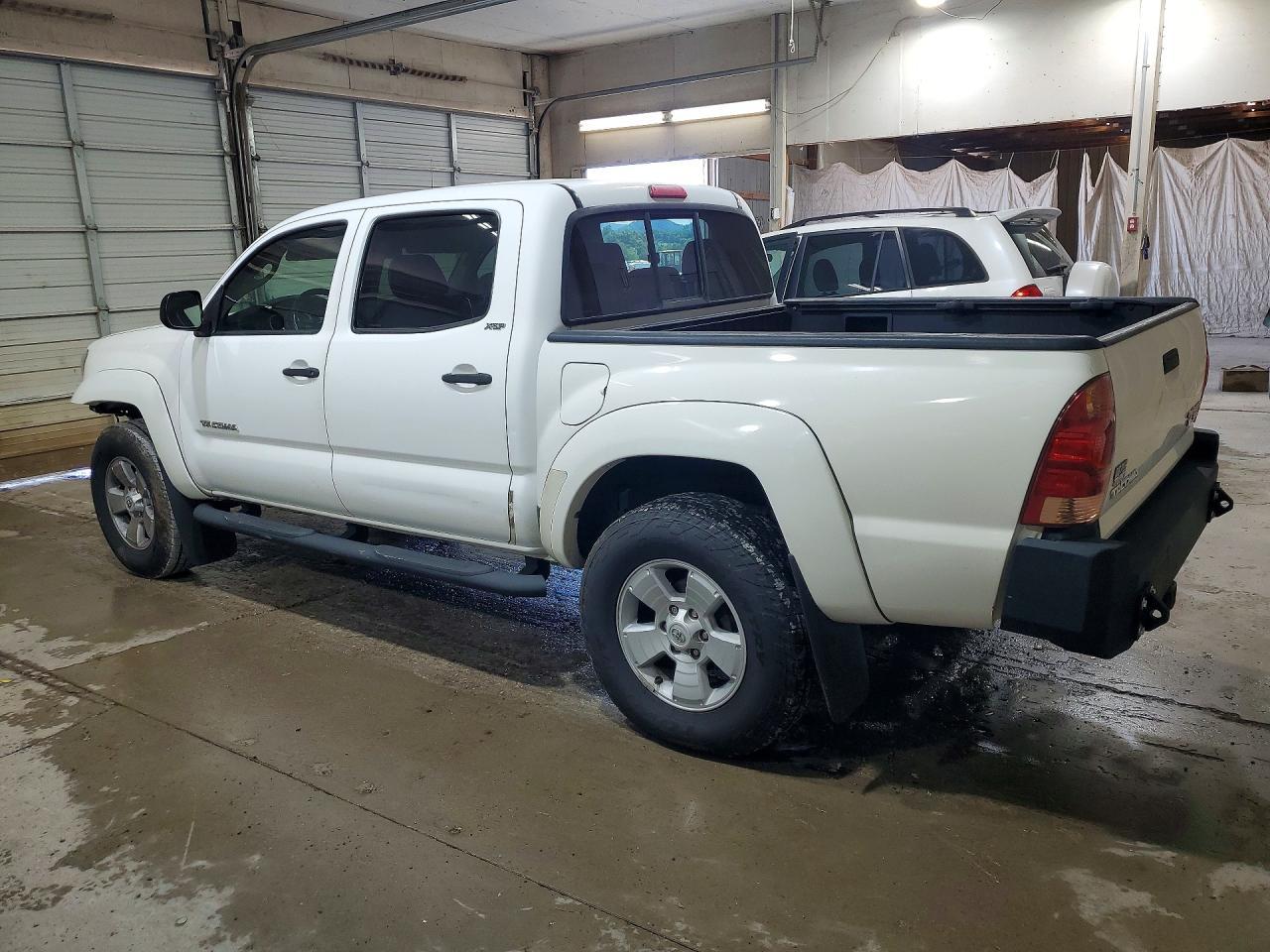 2006 Toyota Tacoma Double Cab Prerunner - Image 2