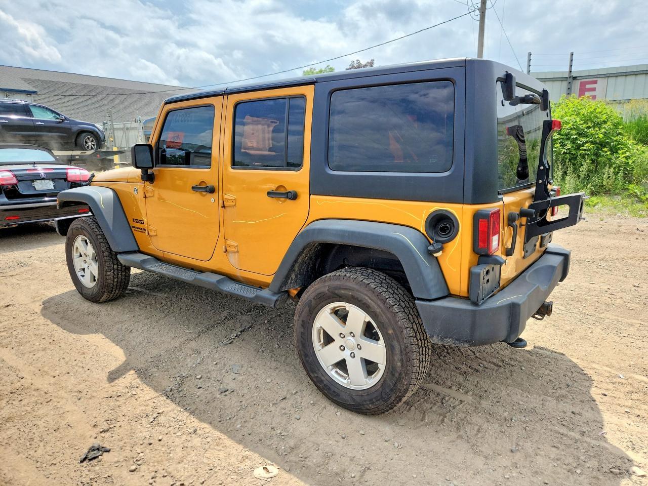 2014 Jeep Wrangler Unlimited Sport - Image 2